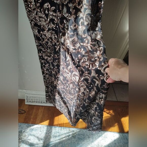 Alex Evenings Black Gold Sleeveless Sequined Formal Gown Size 10 - Picture 8 of 11